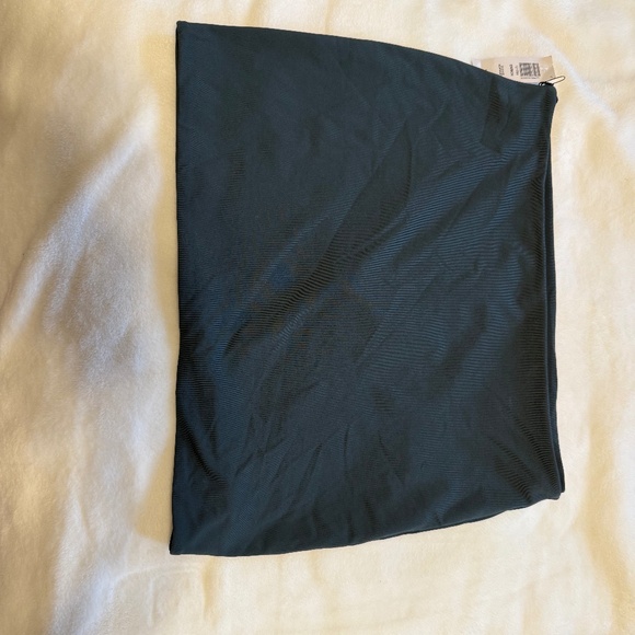 Aritzia Green Mini Skirt - Picture 2 of 6